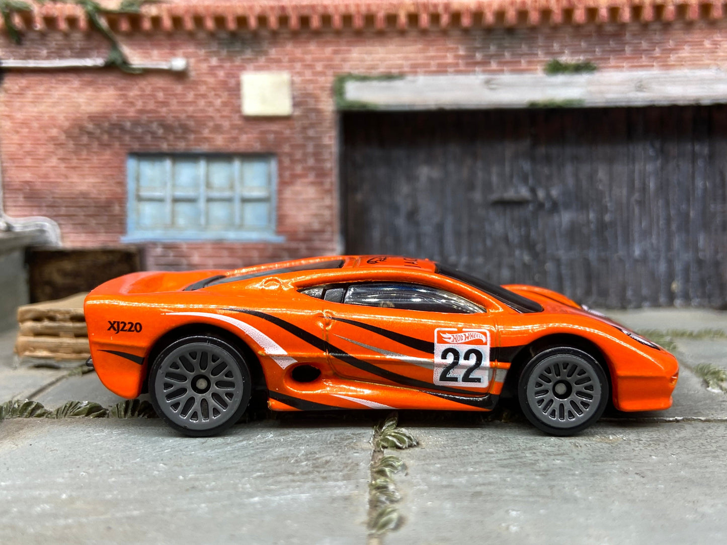 Loose Hot Wheels - Jaguare XJ220 - Orange