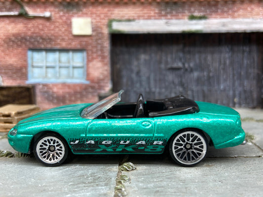 Loose Hot Wheels - Jaguare XK8 - Teal