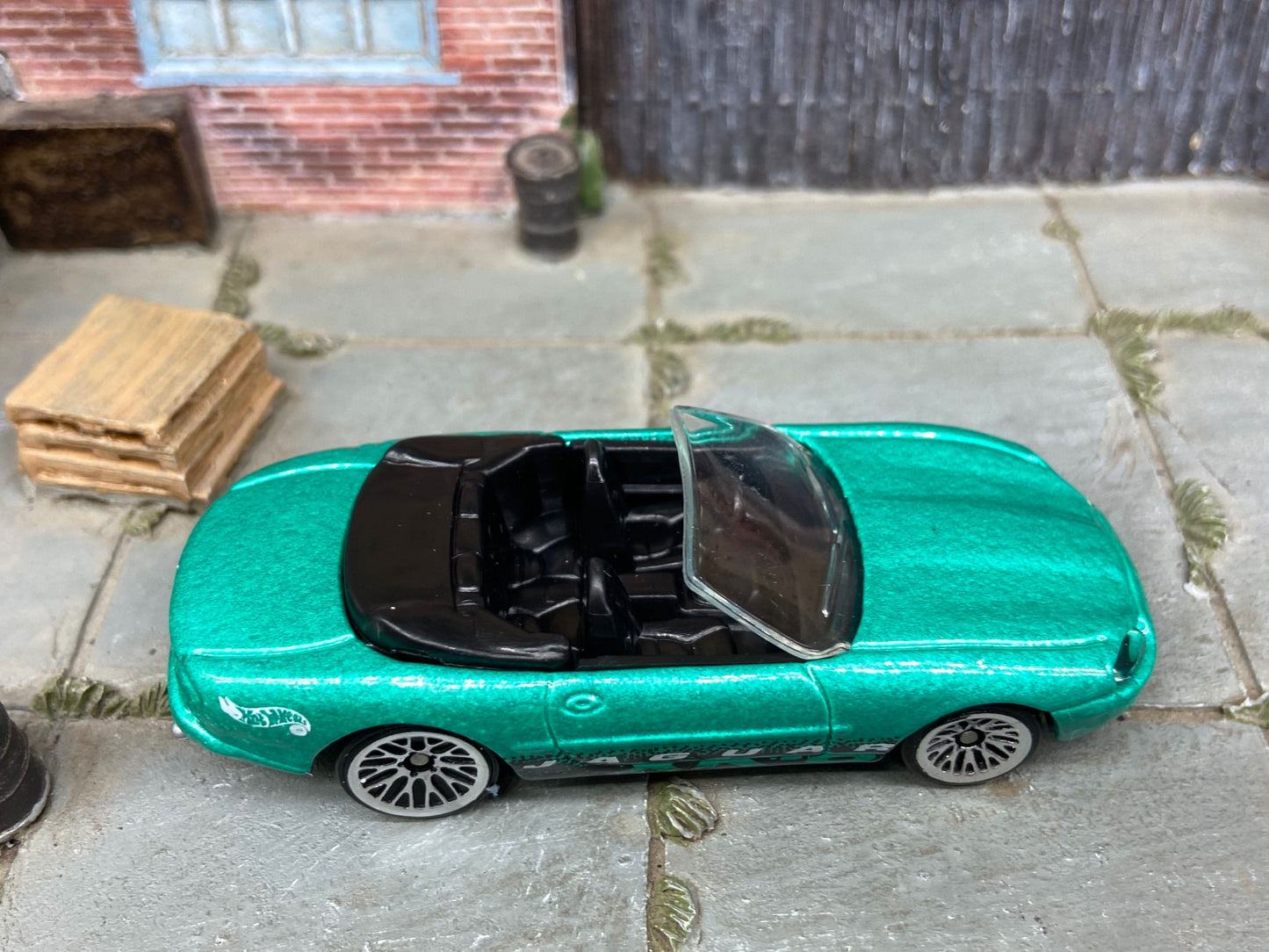 Loose Hot Wheels - Jaguare XK8 - Teal