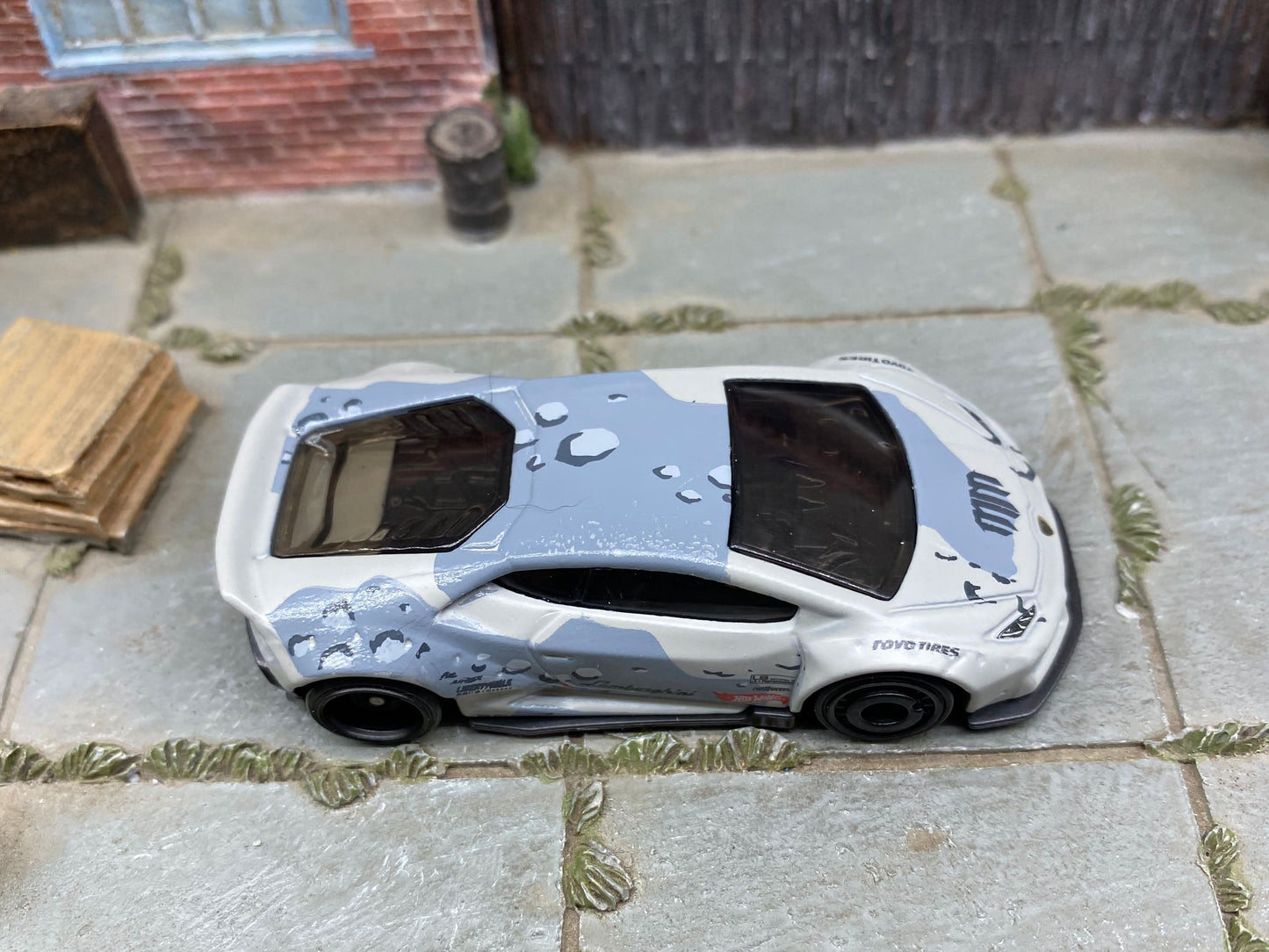 Loose Hot Wheels - Lamborghini Huracan Coupe LB WORKS - Gray Camo