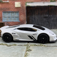 Loose Hot Wheels - Lamborghini Huracan Coupe LB WORKS - White