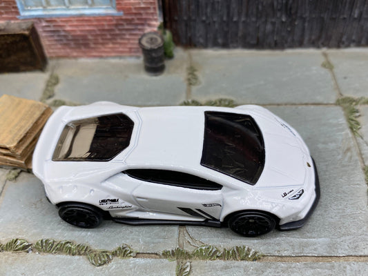 Loose Hot Wheels - Lamborghini Huracan Coupe LB WORKS - White