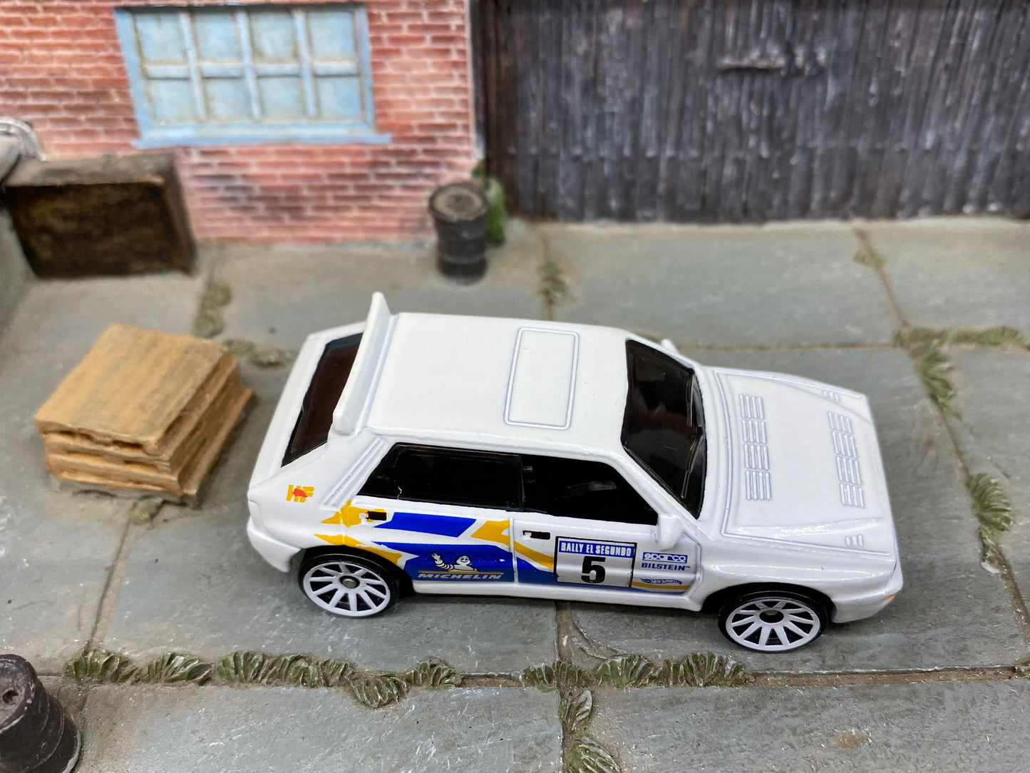 Loose Hot Wheels - Lancia Delta Integrale Race Car - White Race Livery