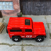 Loose Hot Wheels Land Rover Defender 90 in Red Off Road