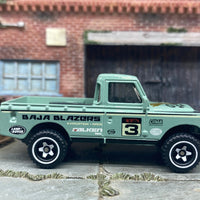 Loose Hot Wheels Land Rover Series III in Green Off Road