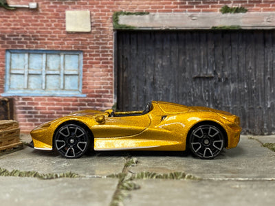 Loose Hot Wheels - McLaren Elva - Gold and White
