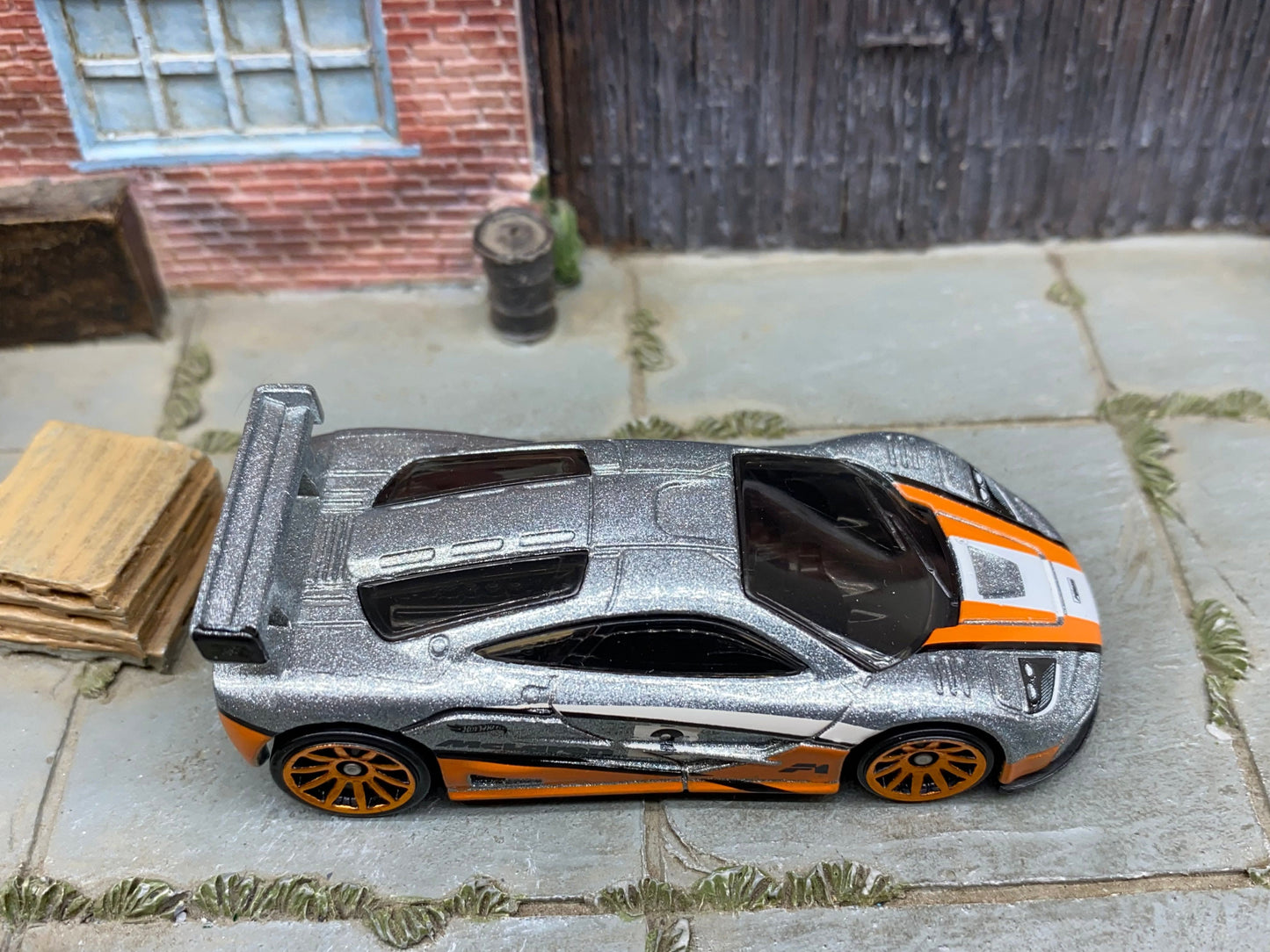 Loose Hot Wheels - McLaren F1 GTR - Silver, Black and Orange #3 Race Livery