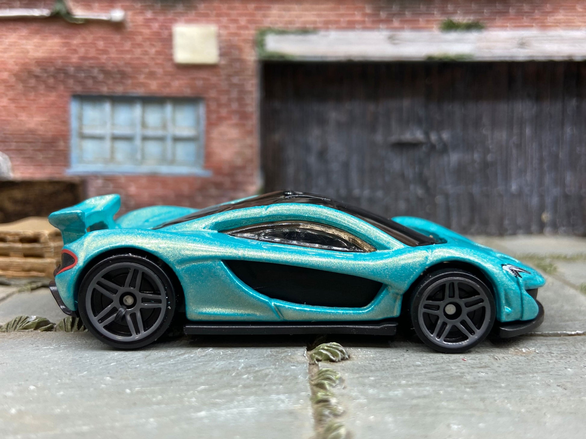 Loose Hot Wheels: McLaren P1 Dressed in Aqua Pearl