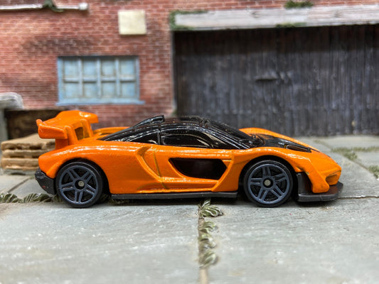 Loose Hot Wheels: McLaren Senna Dressed in Orange