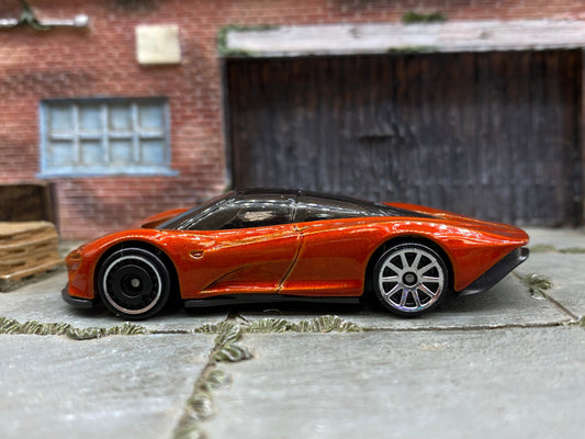 Loose Hot Wheels - McLaren Speedtail - Orange