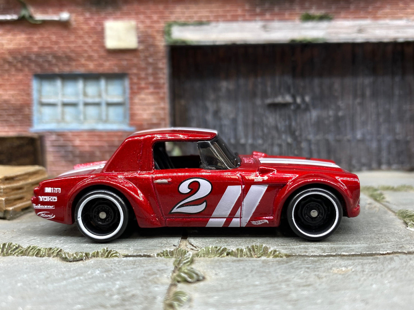 Loose Hot Wheels - Nissan Fairlady 2000 - Dark Red and White
