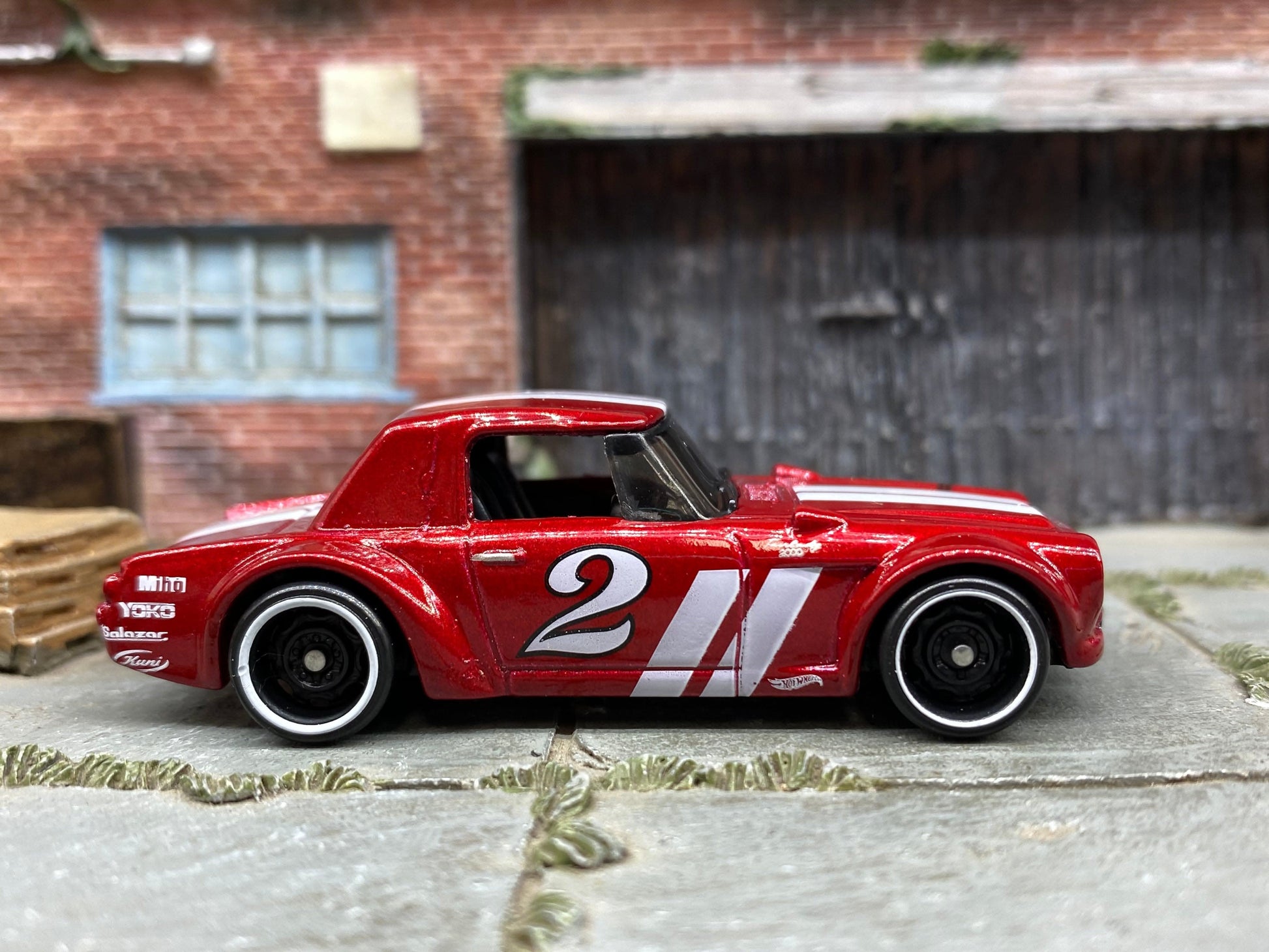 Loose Hot Wheels - Nissan Fairlady 2000 - Dark Red and White