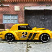 Loose Hot Wheels Nissan Fairlady 2000 - Yellow and Black 2