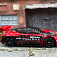 Loose Hot Wheels - Nissan Leaf Nismo RC02 - Red, Black and Silver
