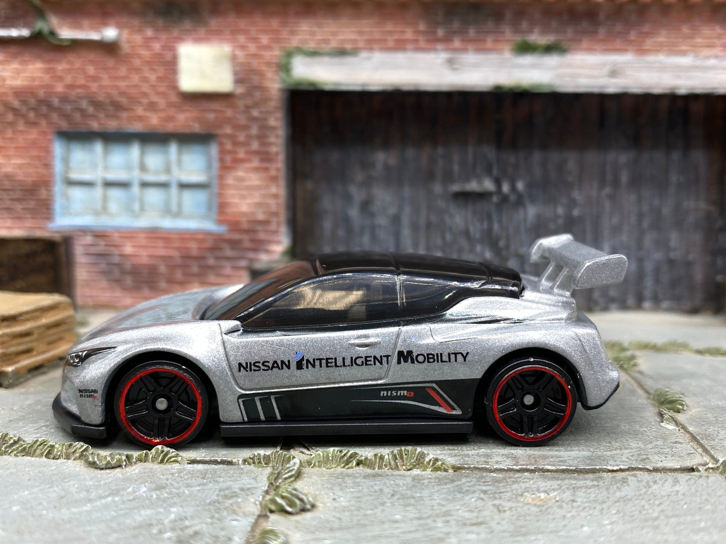 Loose Hot Wheels - Nissan Leaf Nismo RC02 - Silver and Black