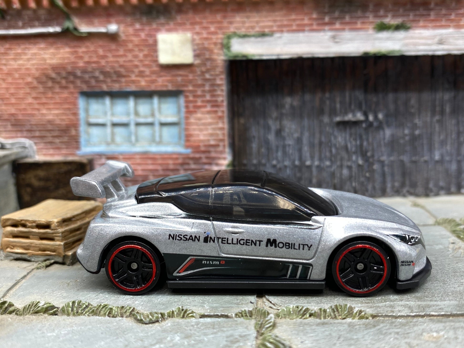 Loose Hot Wheels - Nissan Leaf Nismo RC02 - Silver and Black