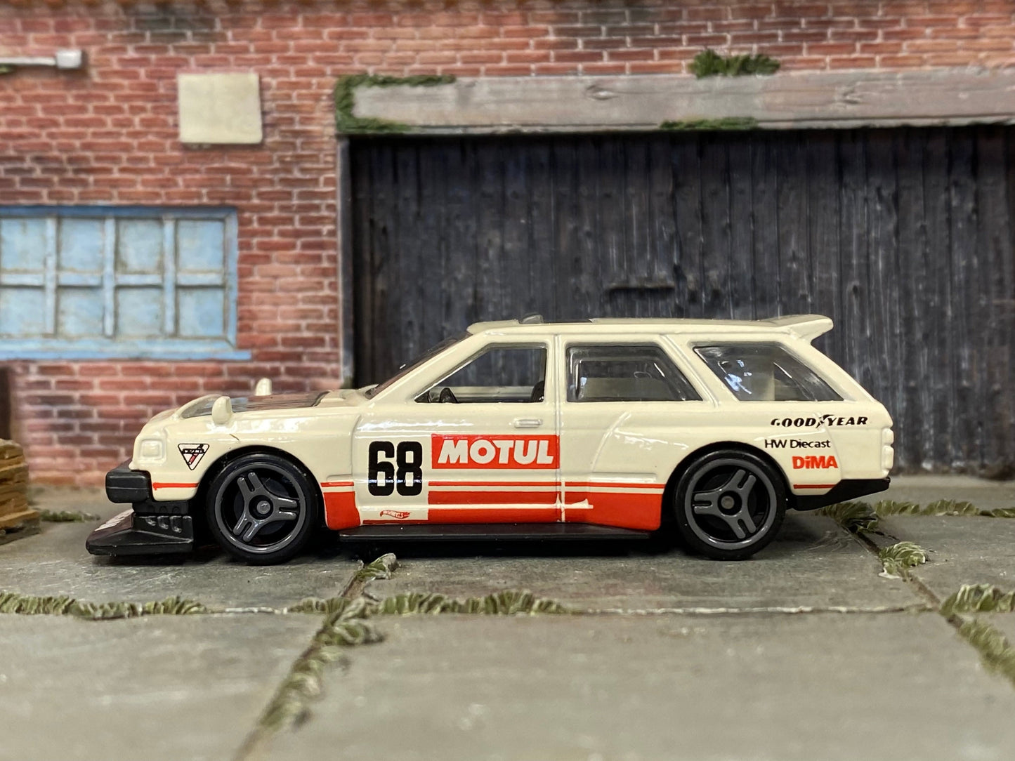 Loose Hot Wheels - Nissan Maxima Drift Car - White and Red Motul Racing 68