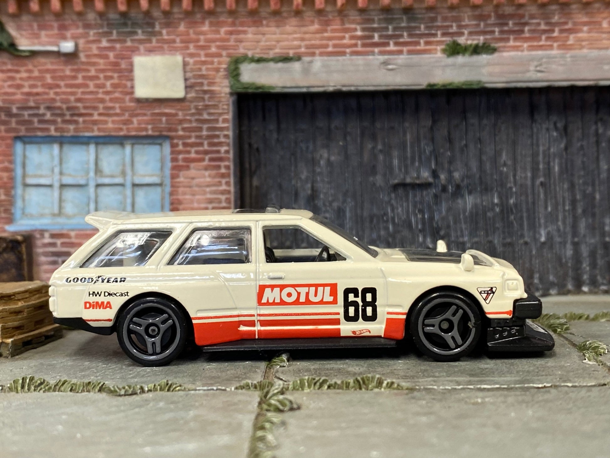 Loose Hot Wheels - Nissan Maxima Drift Car - White and Red Motul Racing 68