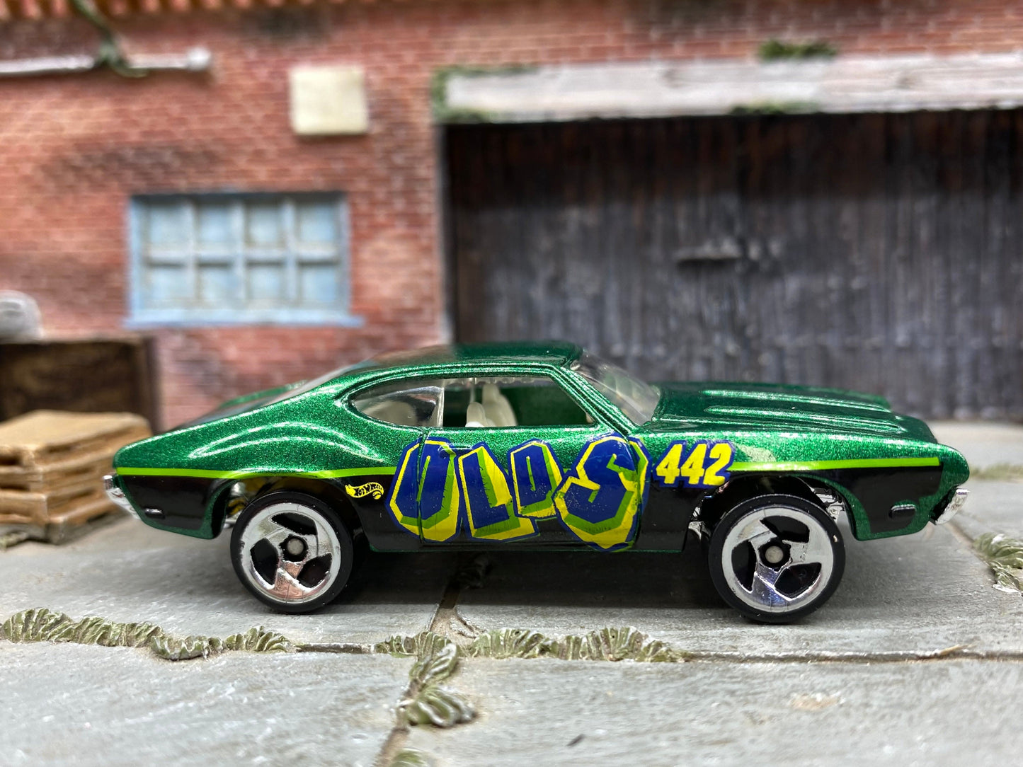 Loose Hot Wheels Olds 442 - Green, Yellow and Blue OLDS
