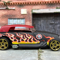 Loose Hot Wheels Phaeton Hot Rod Dressed in Satin Black and Red With Flames