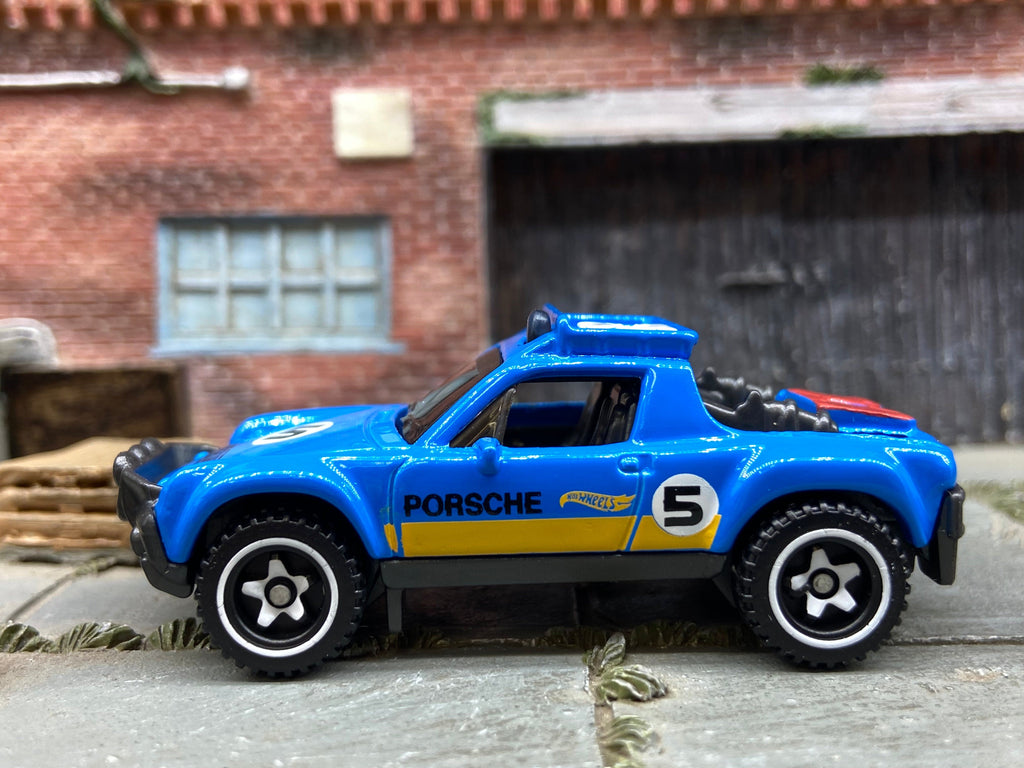 Loose Hot Wheels Porsche 914 Safari Dressed in Blue
