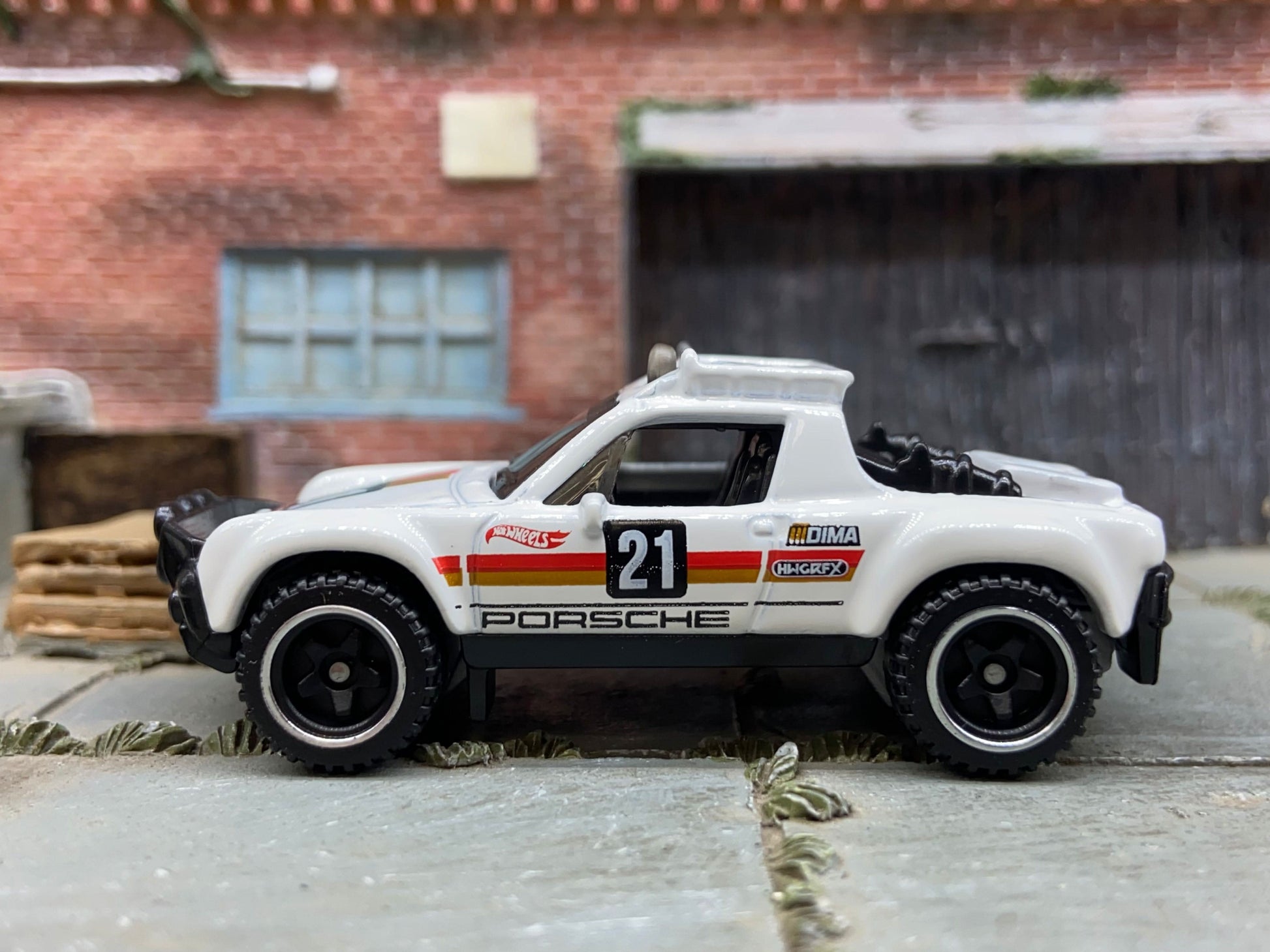 Loose Hot Wheels - Porsche 914 Safari - White