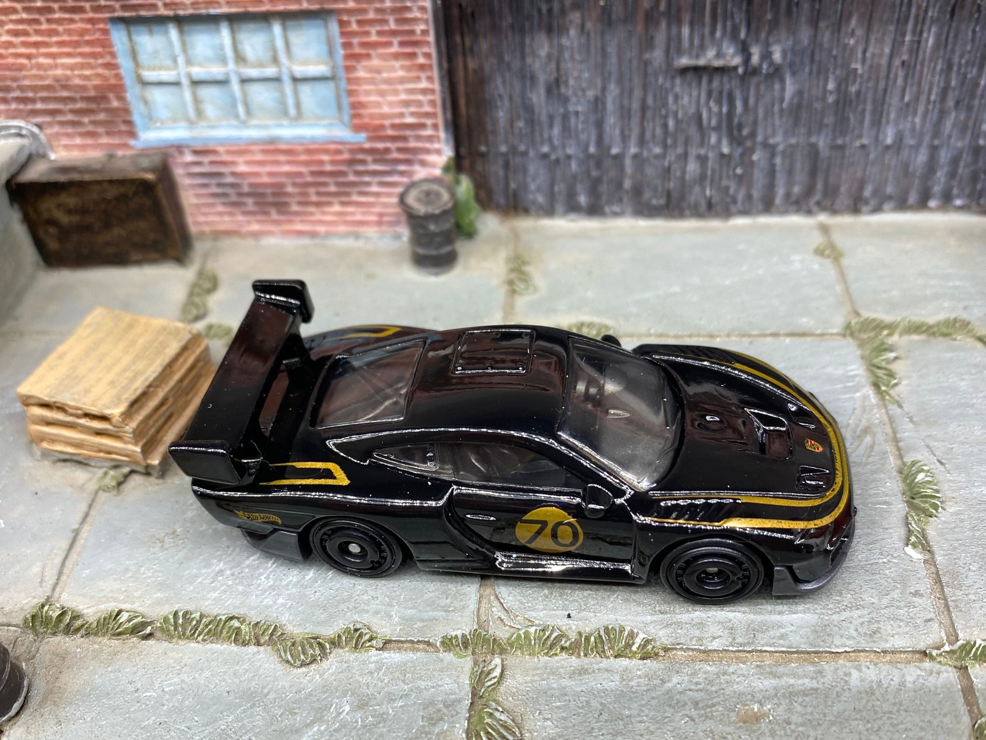 Loose Hot Wheels - Porsche 935 - Black and Gold 70