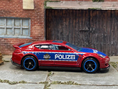 Loose Hot Wheels - Porsche Panamera - Red and Blue Polizei