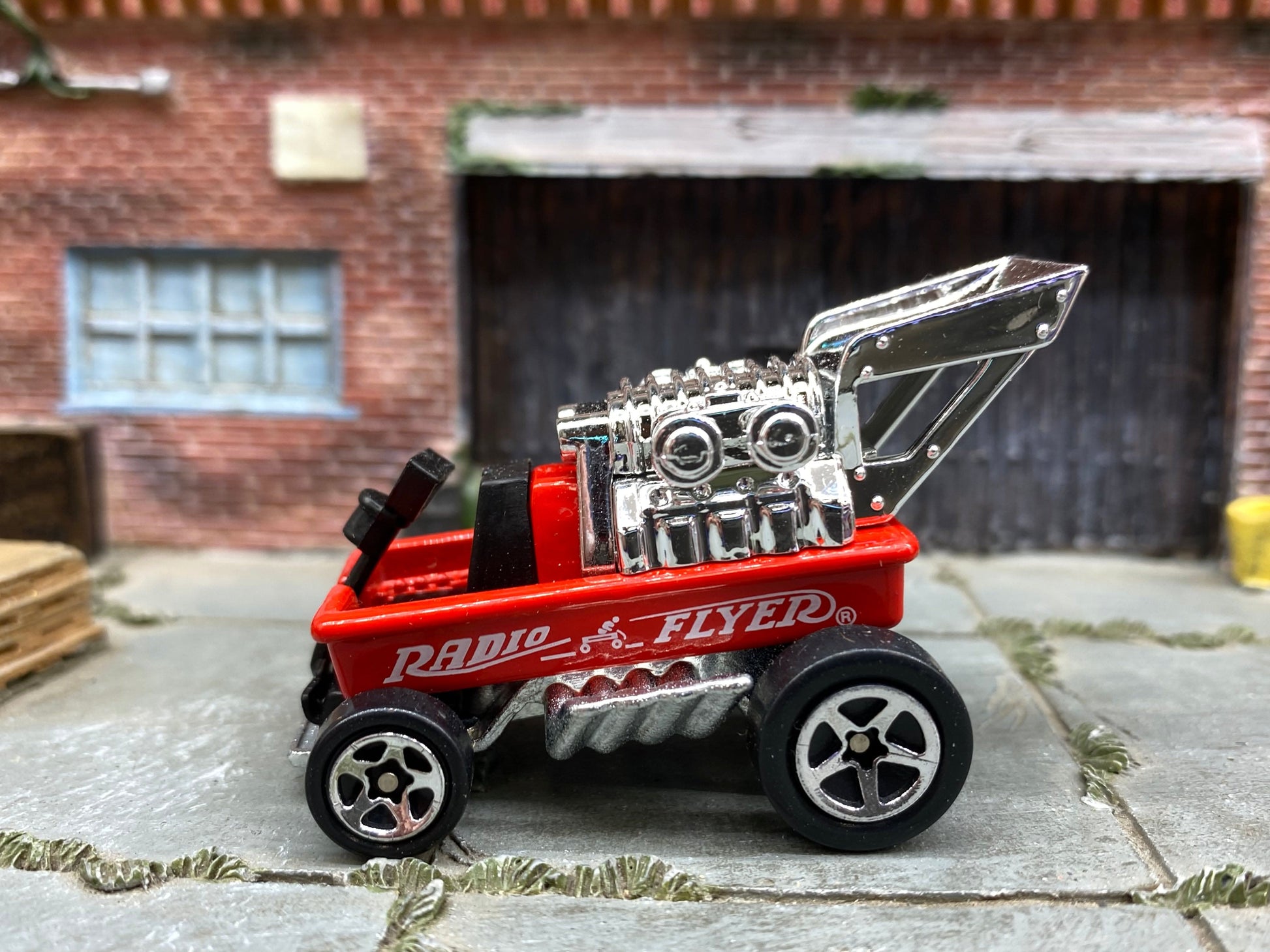 Loose Hot Wheels - Radio Flyer Wagon - Red