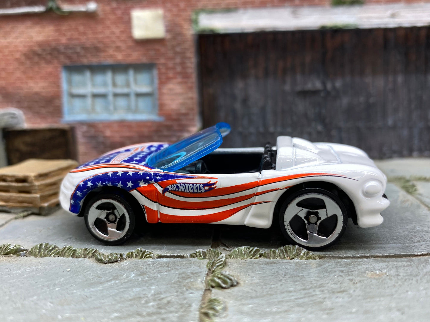 Loose Hot Wheels - Sting Ray III - White with Stars and Stripes