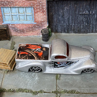 Loose Hot Wheels - Super Smooth Hot Rod Truck - Silver Skull and Cross Bones Pirate