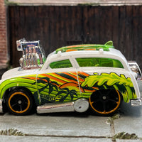 Loose Hot Wheels - Surf and Turf Surf Wagon - White and Green Wave