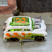 Loose Hot Wheels - Surf and Turf Surf Wagon - White and Green Wave