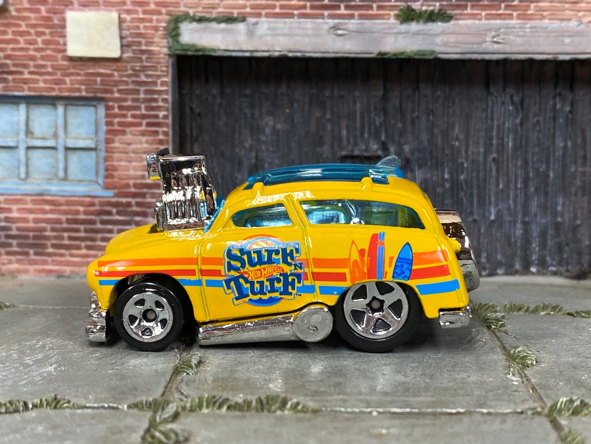 Loose Hot Wheels - Surf'n Turf Surf Wagon - Yellow