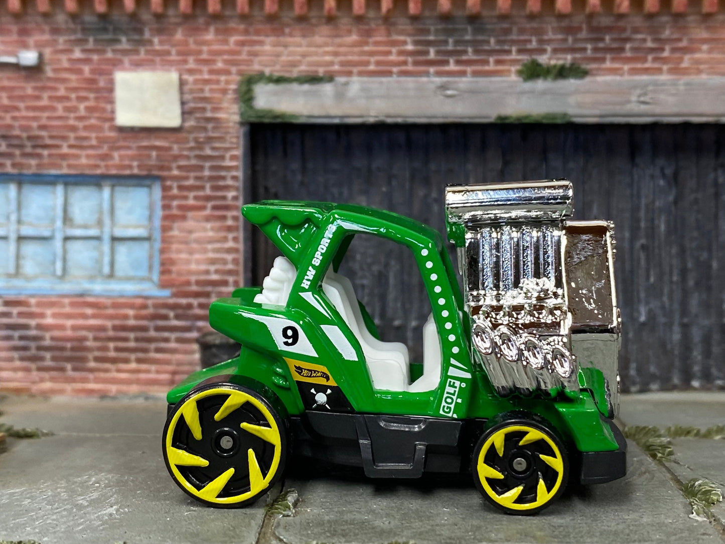 Loose Hot Wheels - Tee'd Off Golf Cart Hot Rod - Green and White
