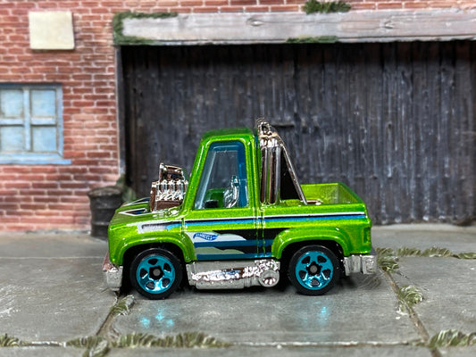 Loose Hot Wheels - Toon'd 1983 Chevy Silverado - Green