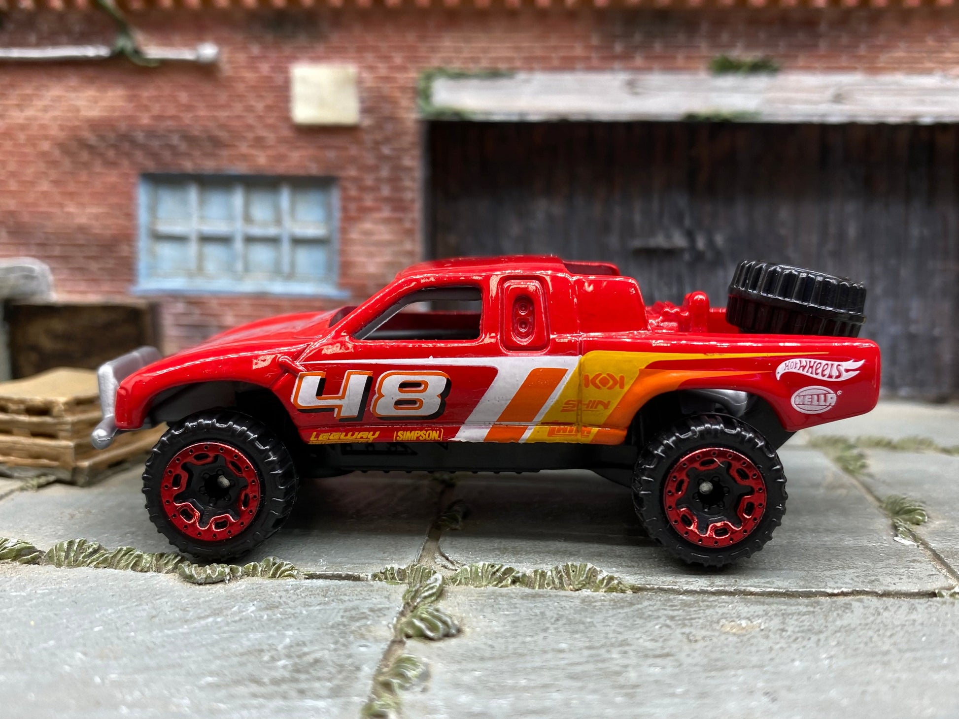 Loose Hot Wheels - Toyota Tacoma Off Road 4x4 Baja - 48 Red