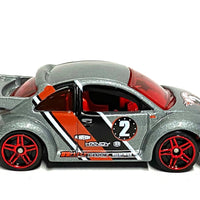 Loose Hot Wheels - Volkswagen VW New Beetle Cup - Silver, Black and Red