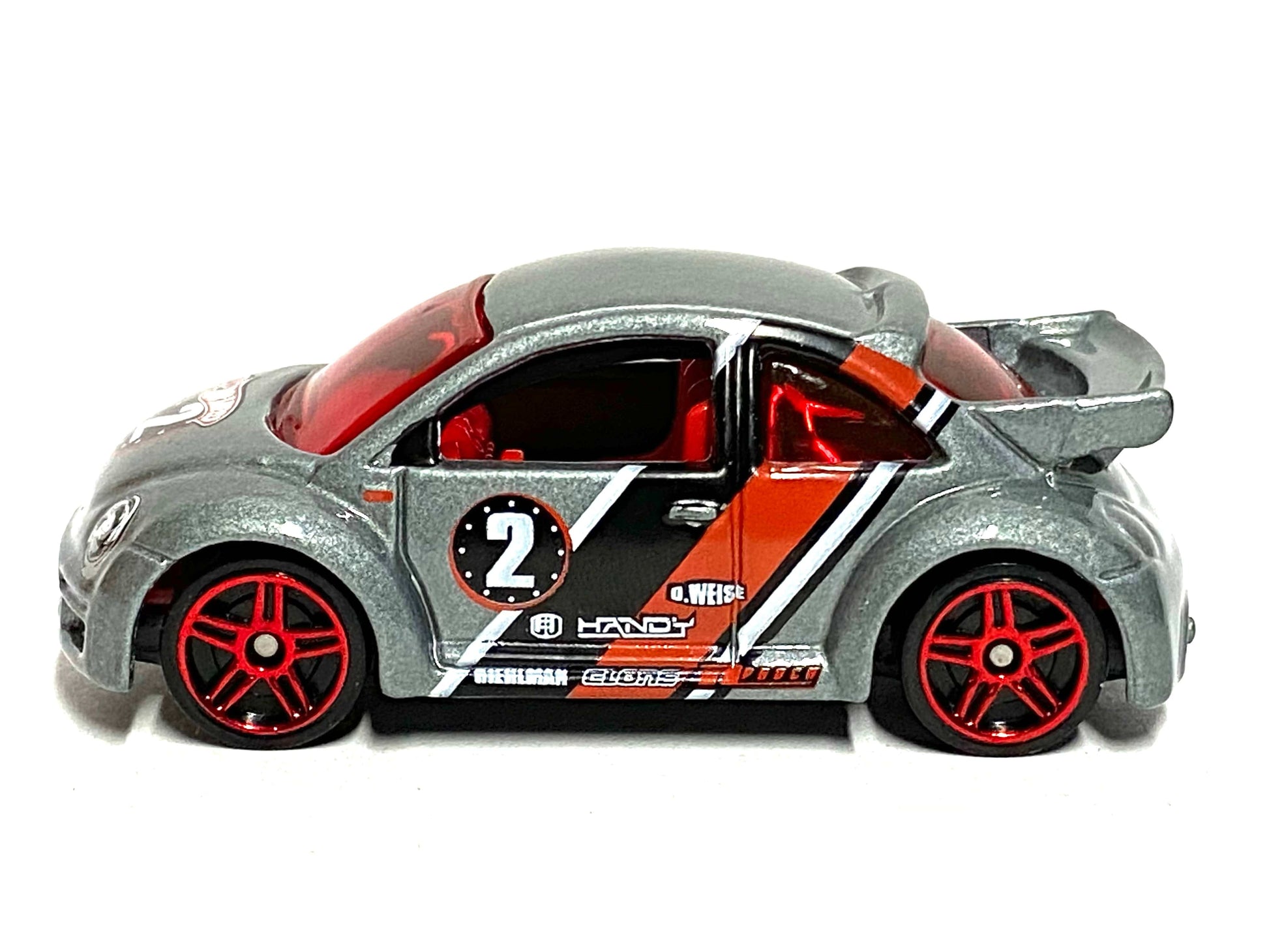 Loose Hot Wheels - Volkswagen VW New Beetle Cup - Silver, Black and Red