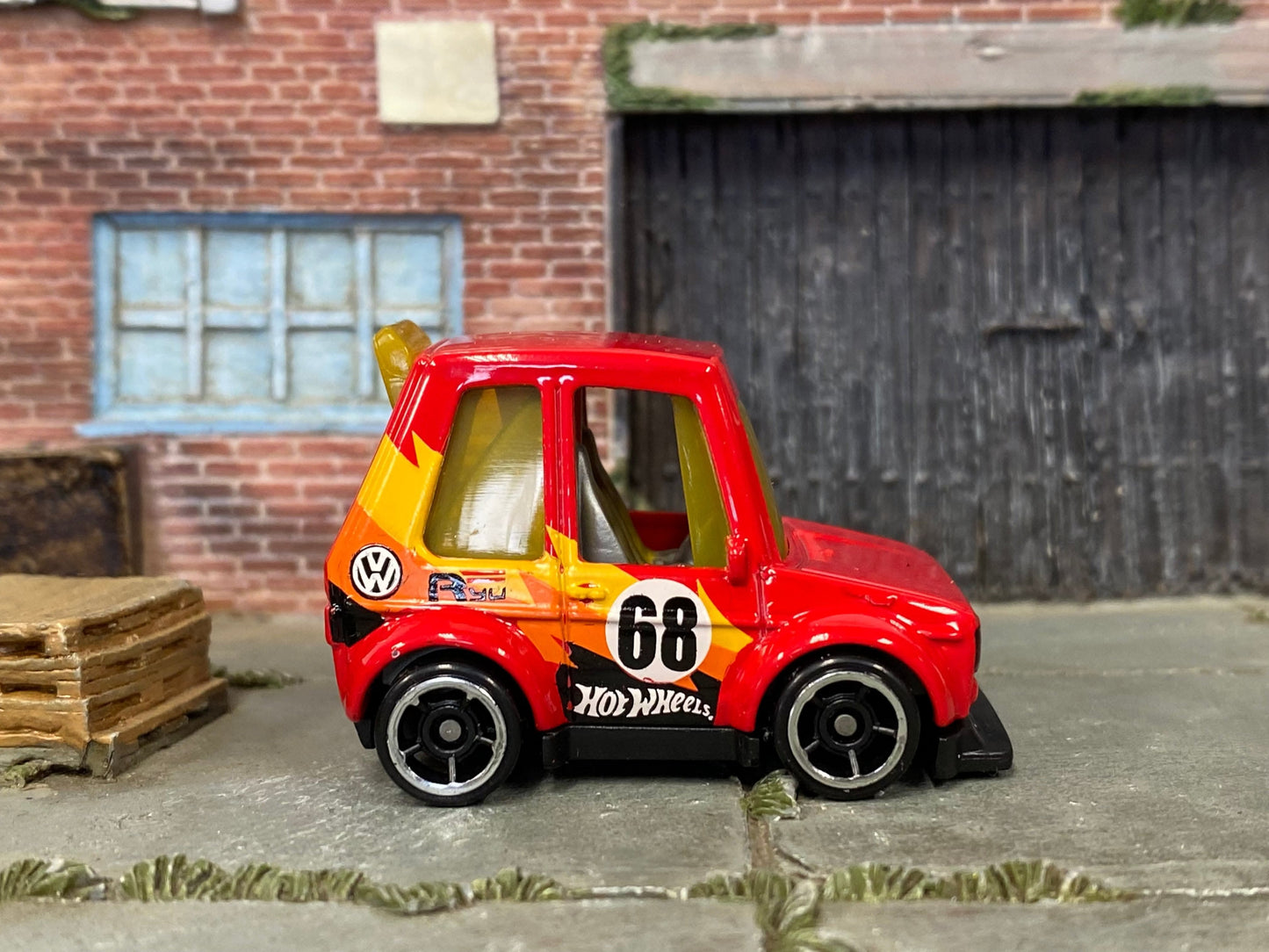 Loose Hot Wheels - VW Gulf Toon'd - Red 68