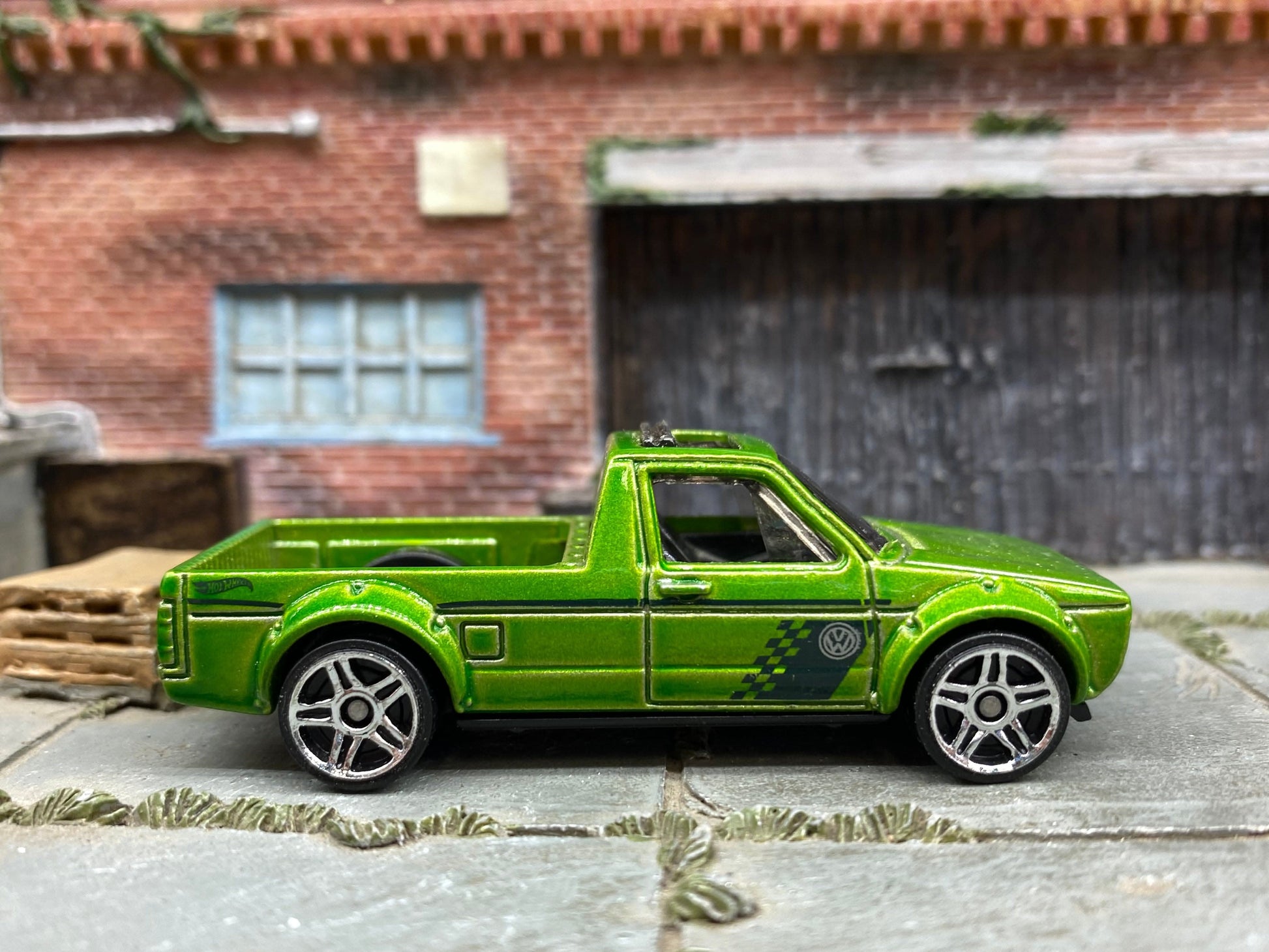 Loose Hot Wheels - VW Volkswagen Caddy Pick Up - Green