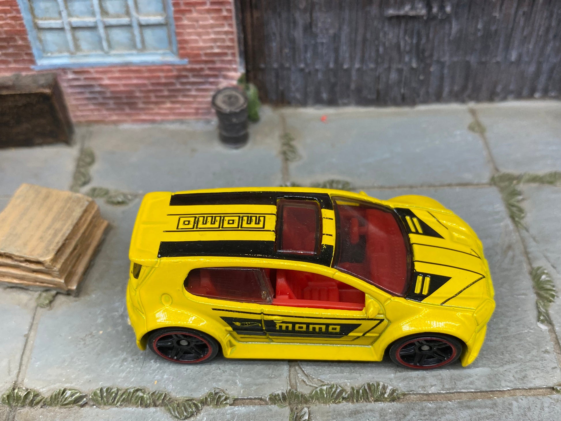 Loose Hot Wheels - VW Volkswagen Golf GTI - Yellow and Black MOMO