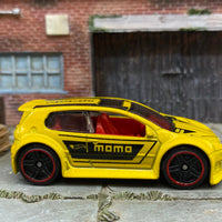 Loose Hot Wheels - VW Volkswagen Golf GTI - Yellow and Black MOMO