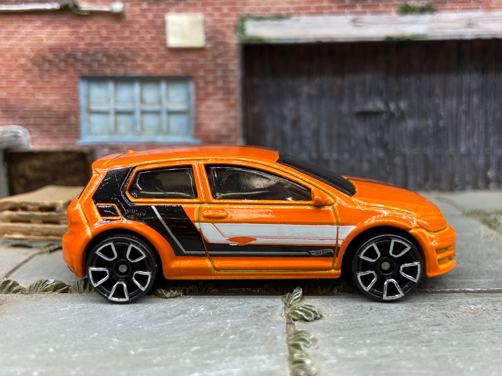 Loose Hot Wheels: VW Volkswagen Golf MK7 Dressed in Orange