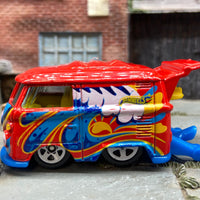 Loose Hot Wheels: VW Volkswagen Kool Kombi - Red Waves