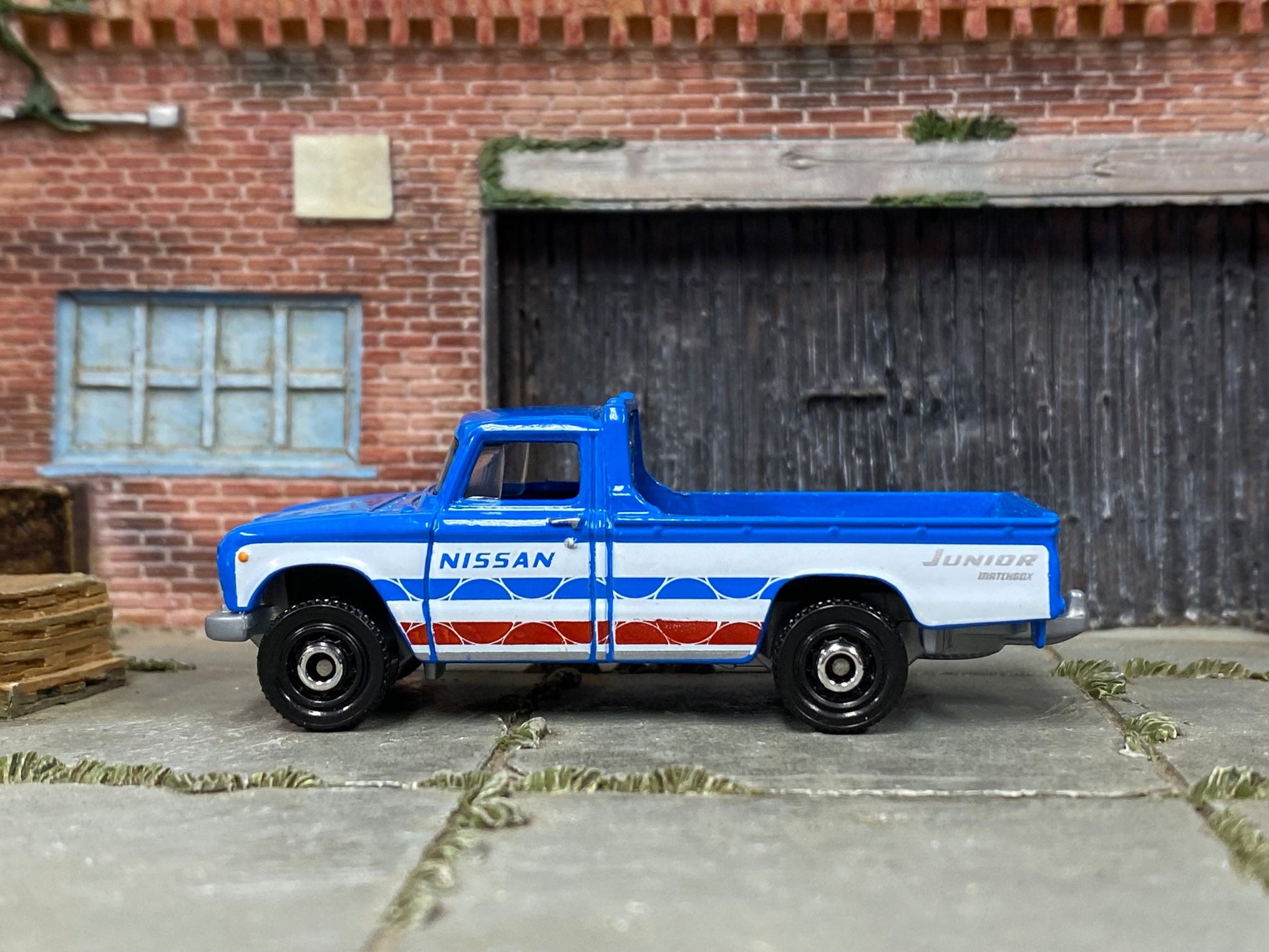 Loose Matchbox - 1962 Nissan Junior Mini Truck - Blue and White