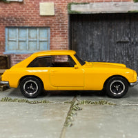 Loose Matchbox - 1971 MGB GT Coupe - Yellow