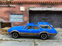 Matchbox 1971 Oldsmobile Vista Cruiser in Blue, loose diecast car