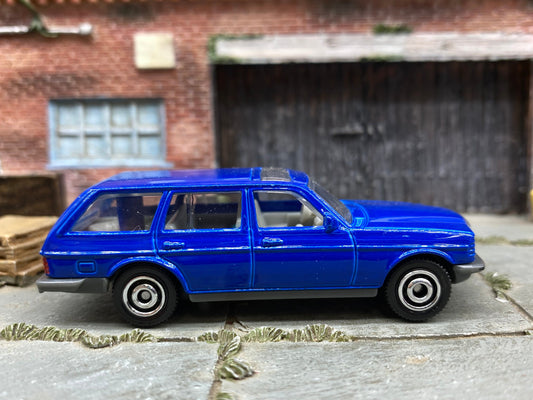 Loose Matchbox - 1980 Mercedes-Benz W123 Wagon - Dark Blue