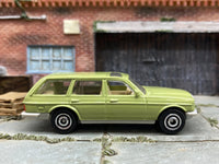 Matchbox 1980 Mercedes-Benz W123 Wagon green loose diecast - gallery image 3 of 3